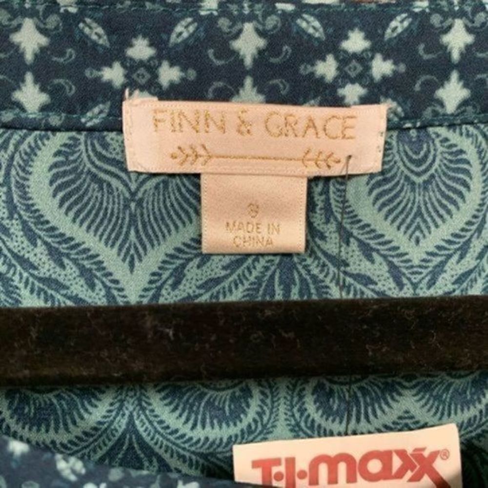 NWT Finn & Grace Green & Blue crewneck shirt small - Picture 6 of 9